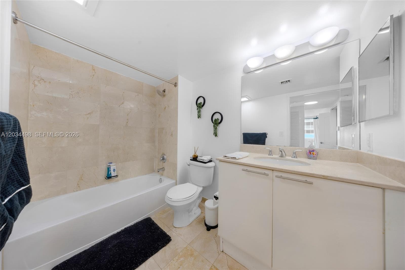2101 Brickell Ave 605 photo 21