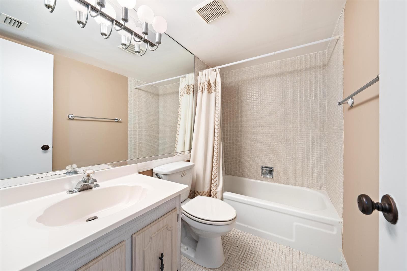 4200 N Ocean Drive 1-1404 photo 17