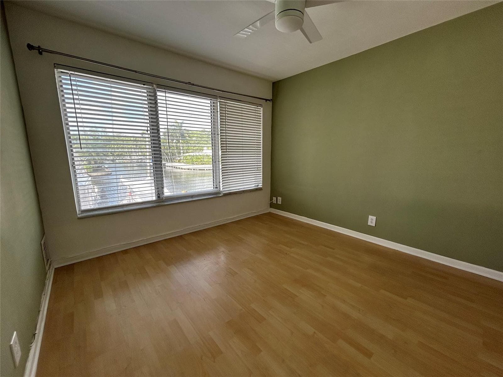 77 Hendricks Isle 10 photo 11