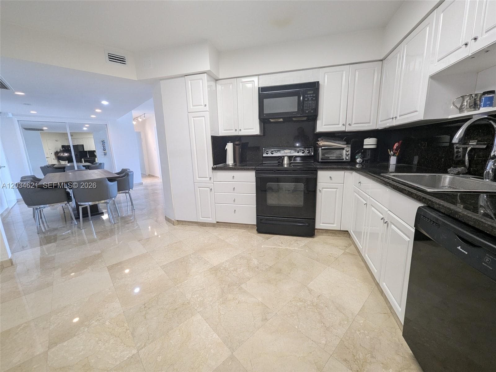 5161 Collins Ave 518 photo 5