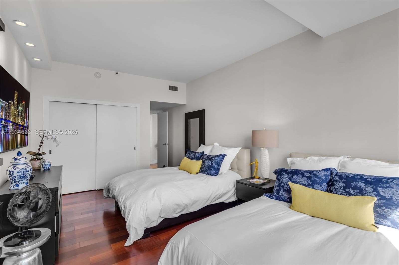 802 photo 17