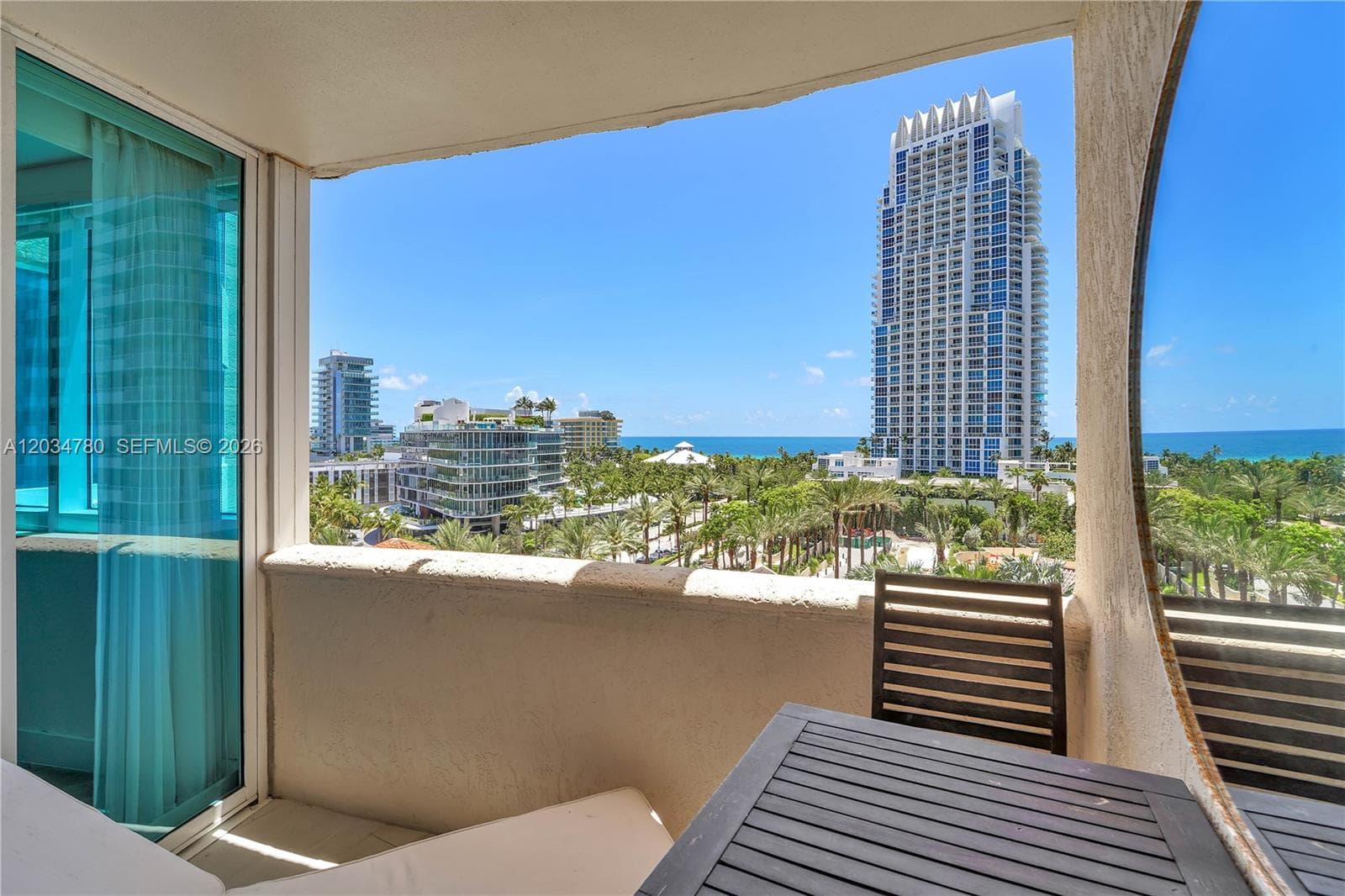 300 S POINTE DR 809 photo 21