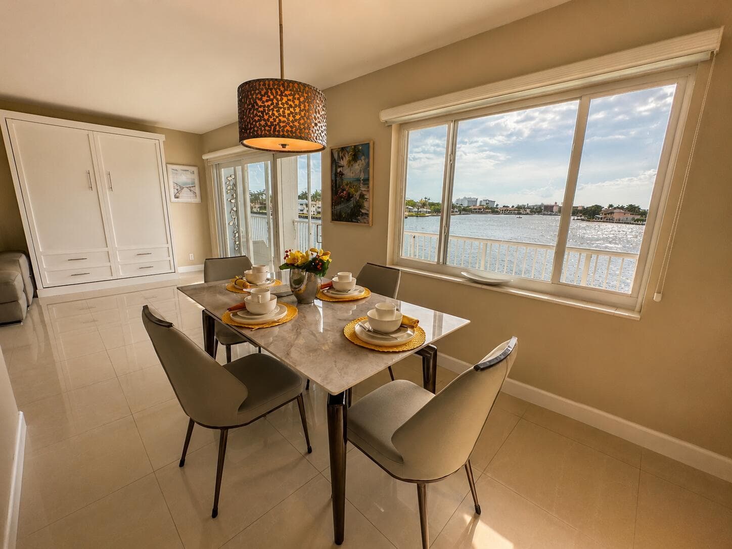 1201 S Riverside Drive 307 photo 3
