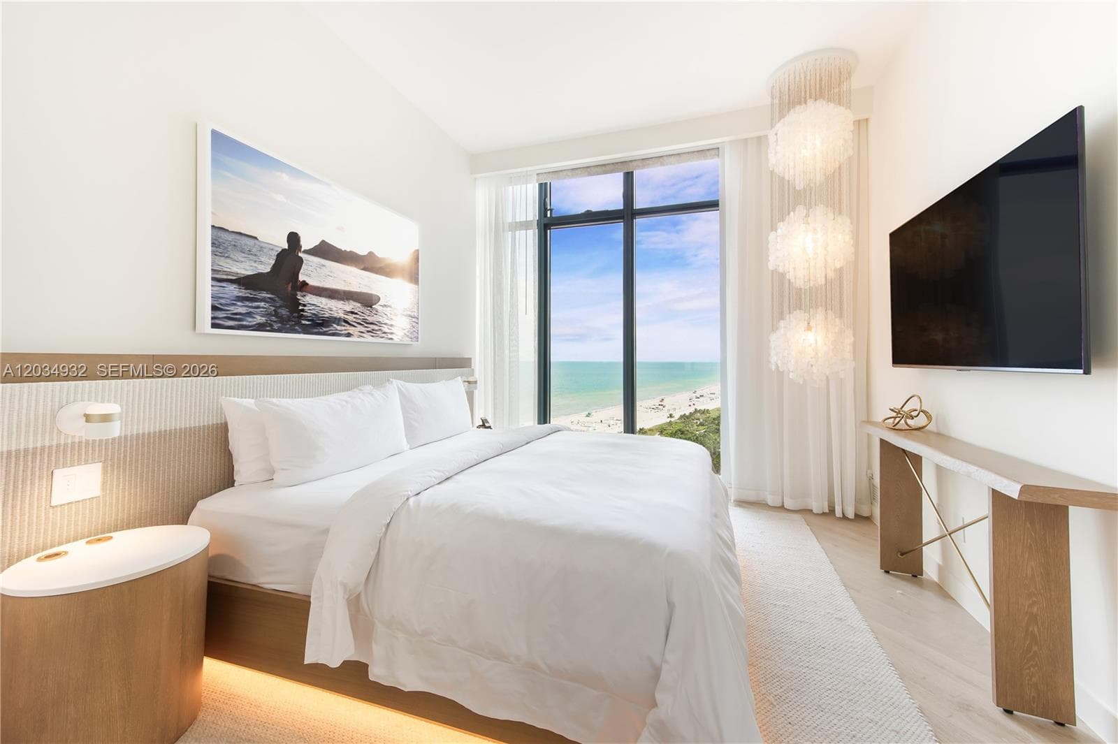 2201 Collins Ave 1019 photo 2