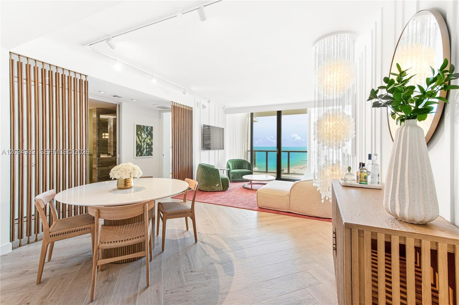 2201 Collins Ave 1019 photo 1