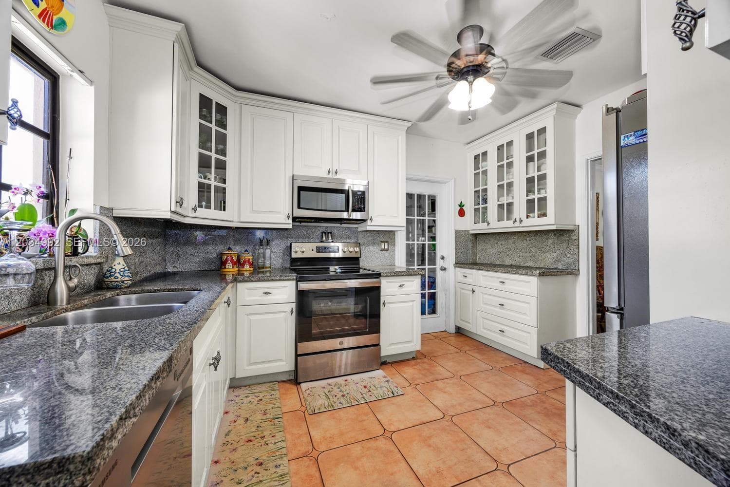 740 Jeronimo Dr photo 11