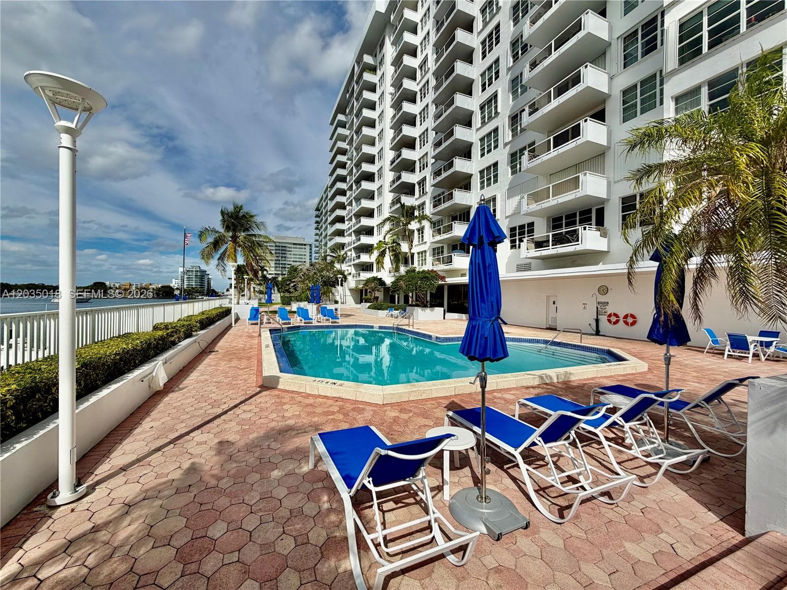 5700 Collins Ave 14M photo 4