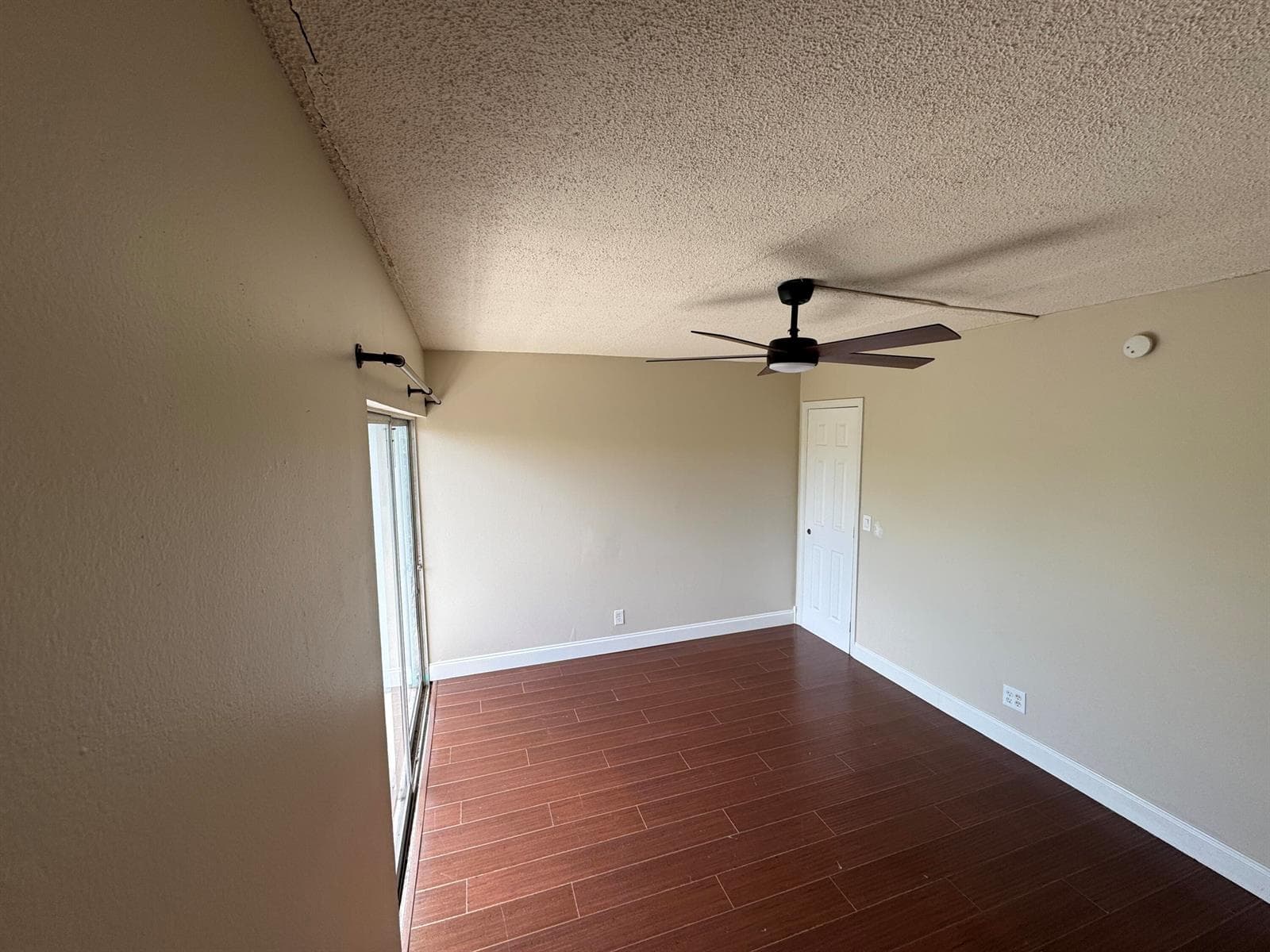 725 Hummingbird Way 210 photo 19