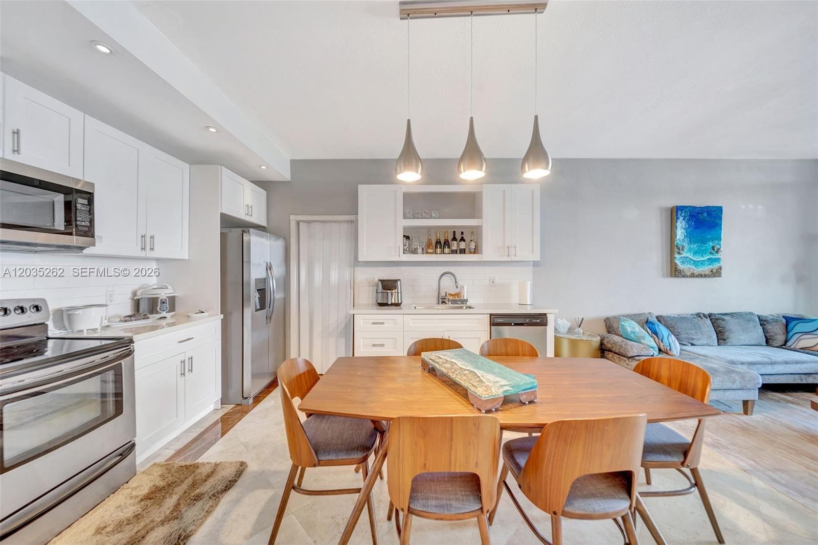 5005 Collins Ave PH02 photo 2