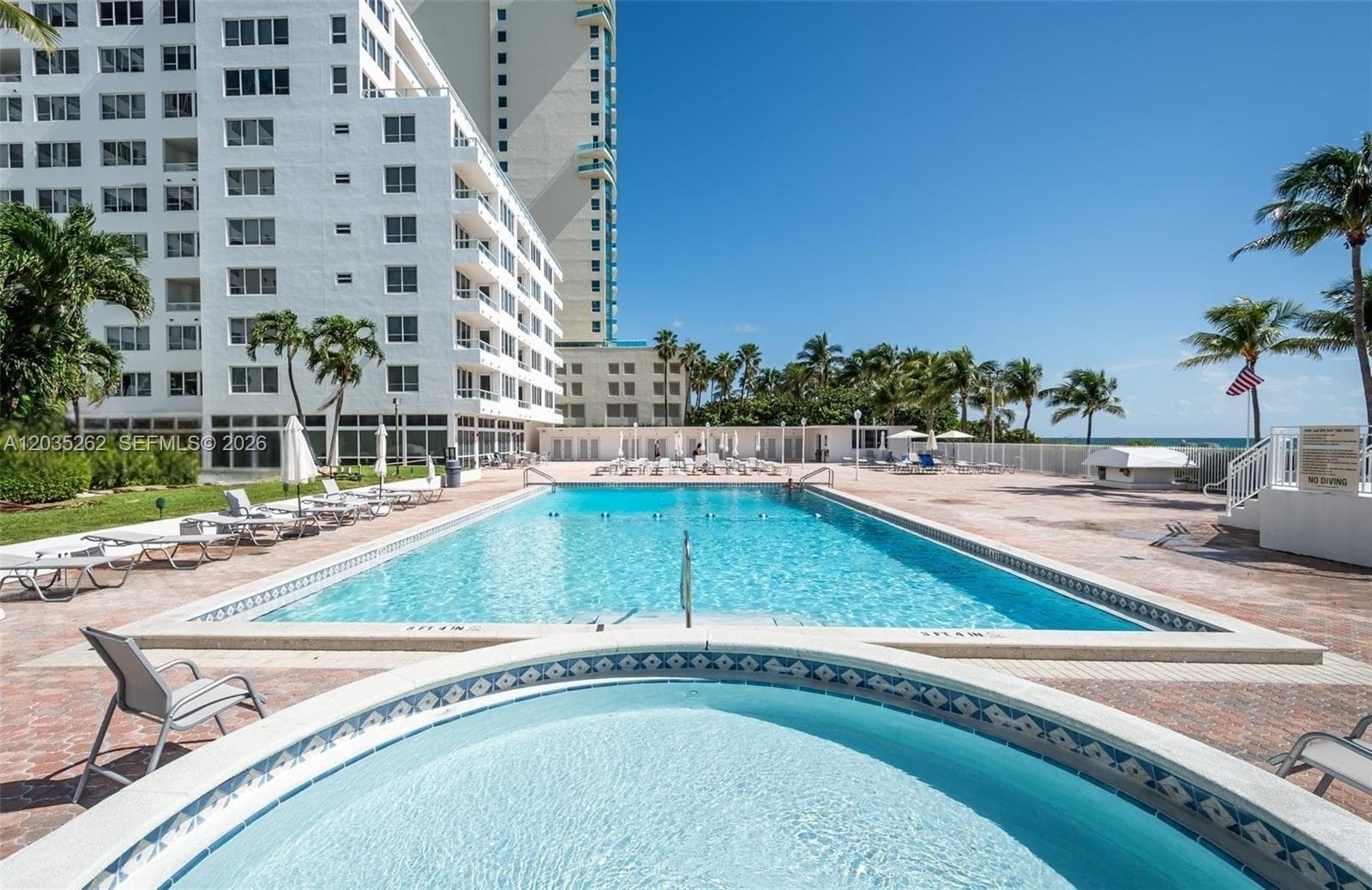 5005 Collins Ave PH02 photo 17