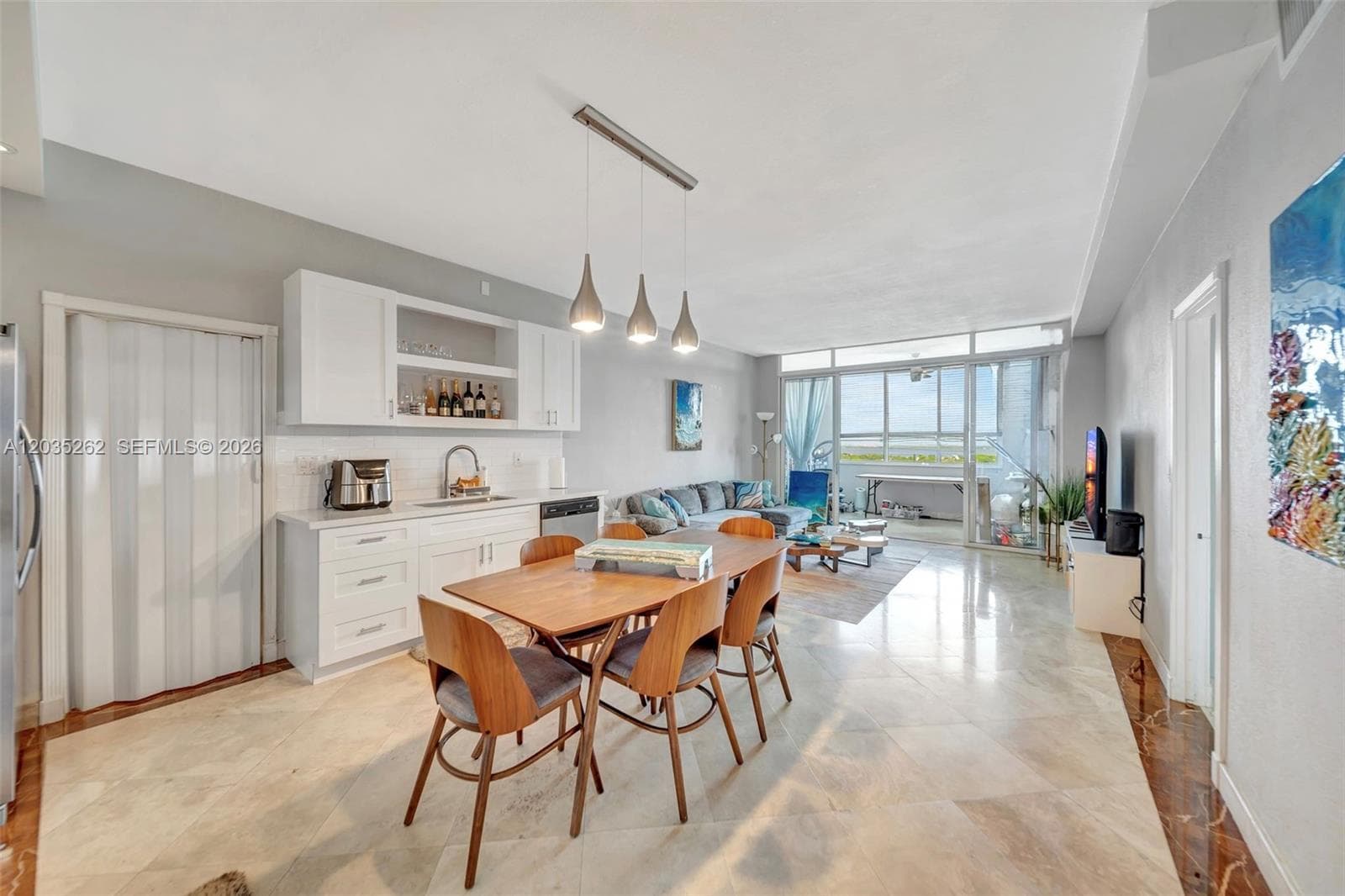 5005 Collins Ave PH02 photo 1