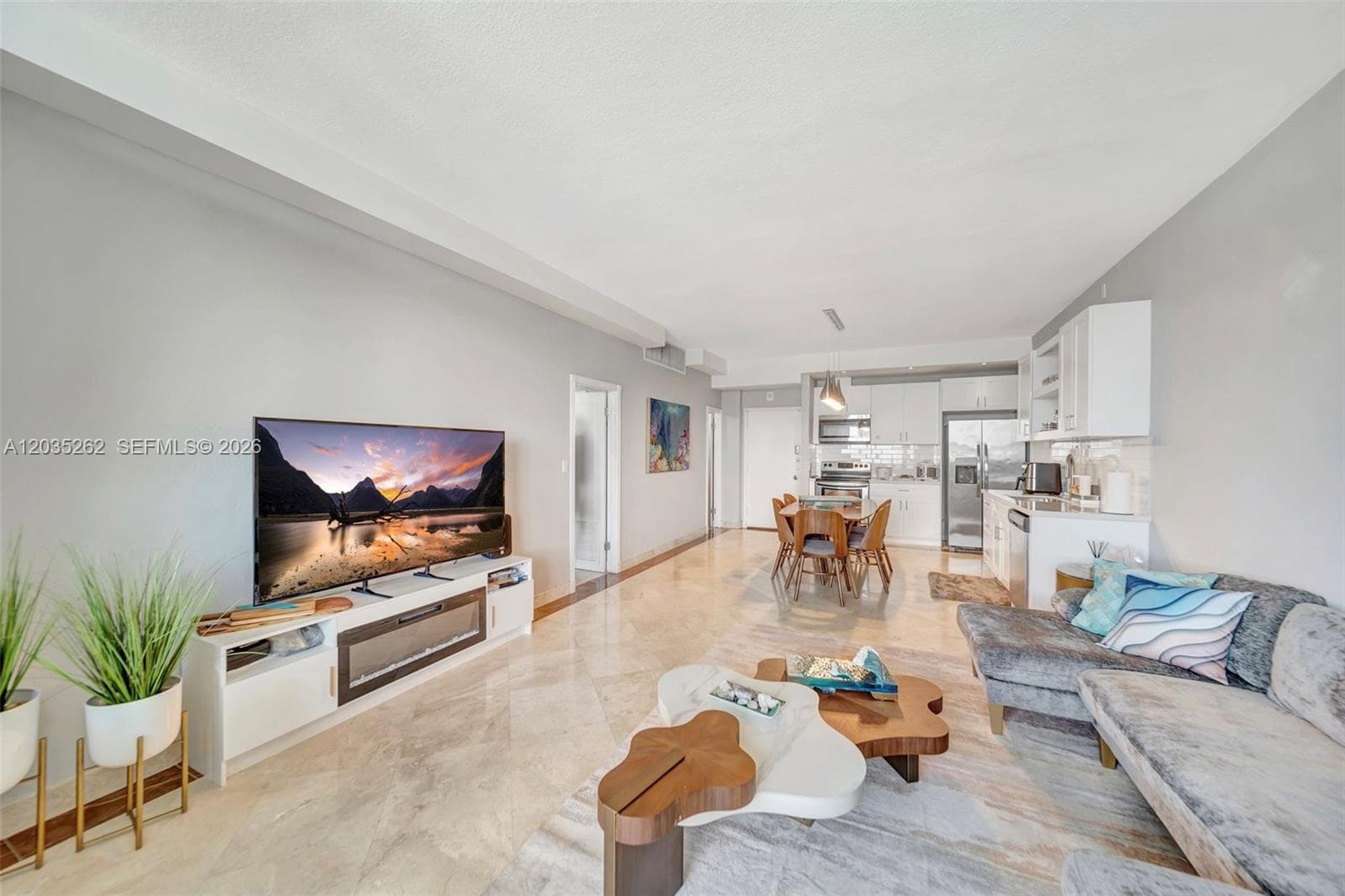 5005 Collins Ave PH02 photo 8