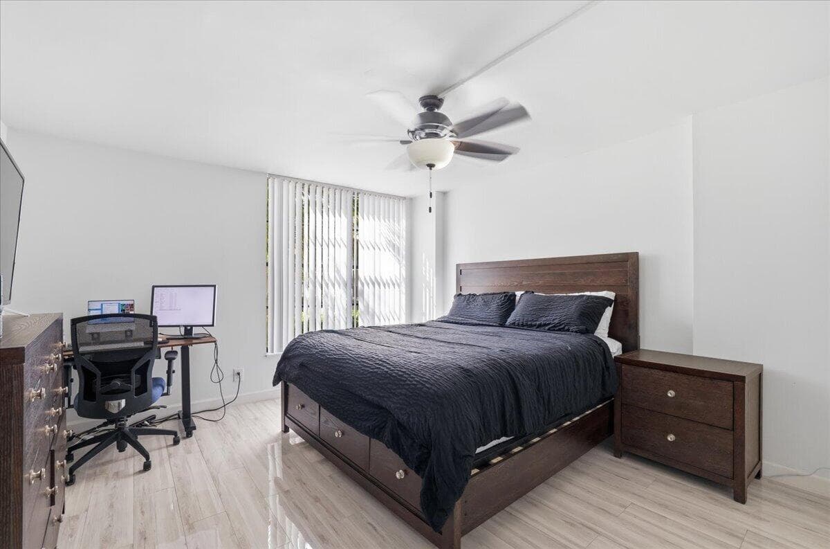 16 Royal Palm Way 205 photo 16
