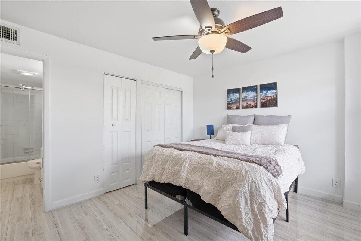 16 Royal Palm Way 205 photo 22