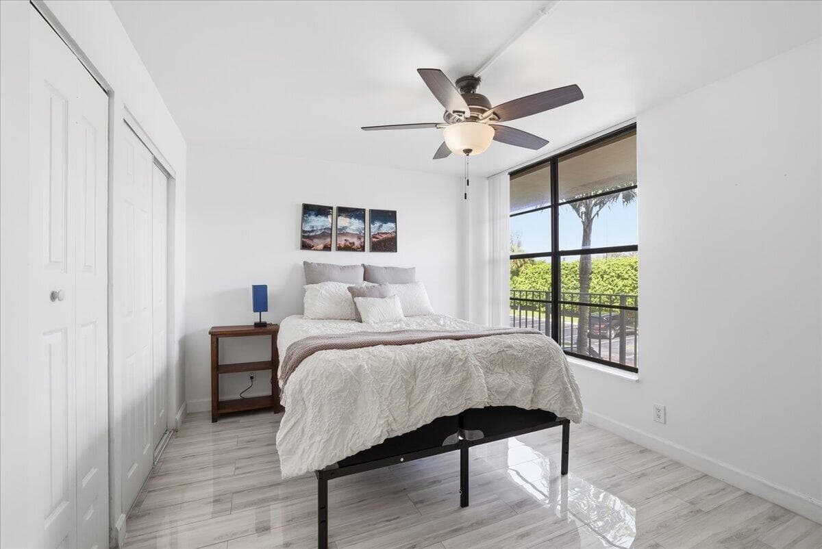 16 Royal Palm Way 205 photo 21