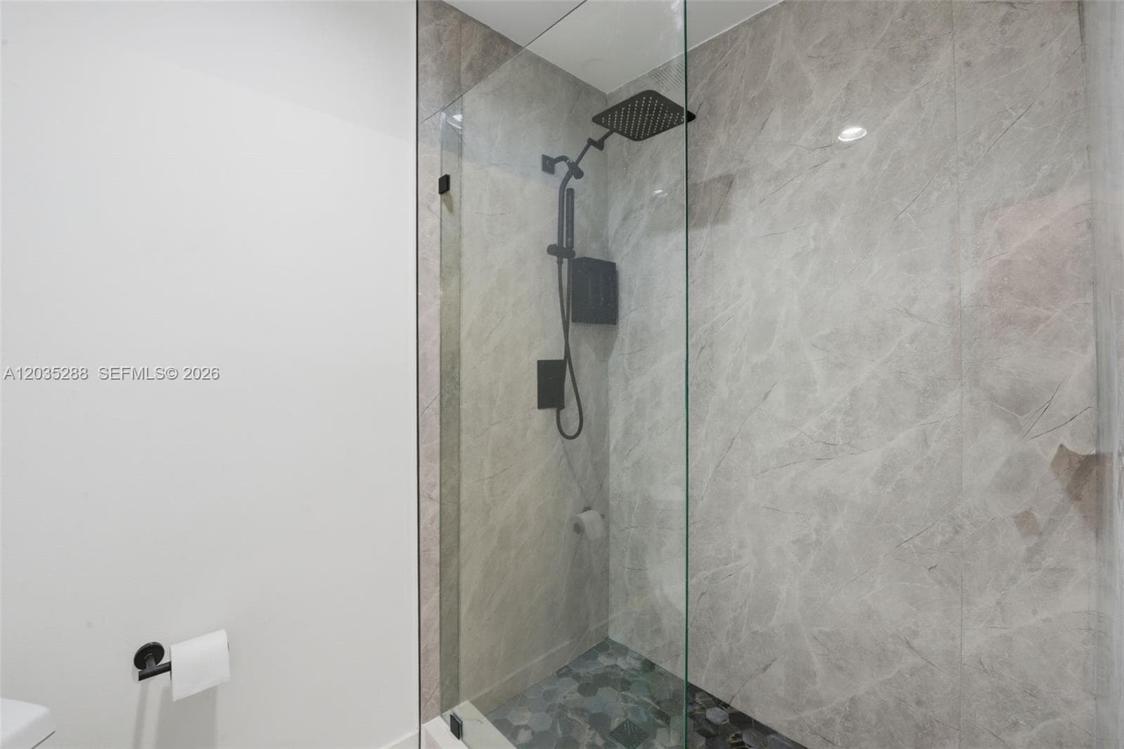 3500 Mystic Pointe Dr PH5 photo 18