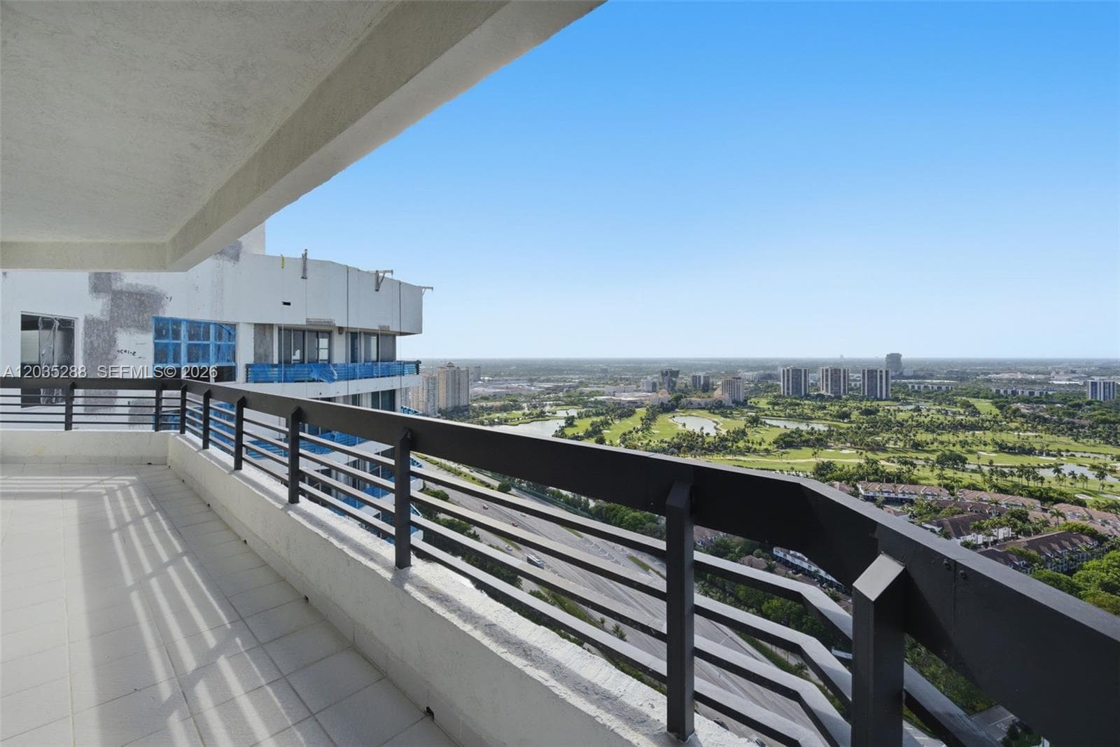 3500 Mystic Pointe Dr PH5 photo 19
