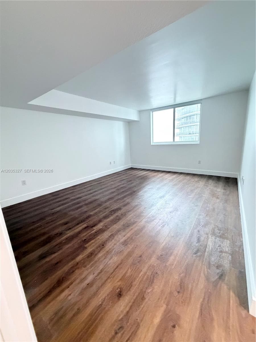 1800 N Bayshore Dr 3511 photo 6