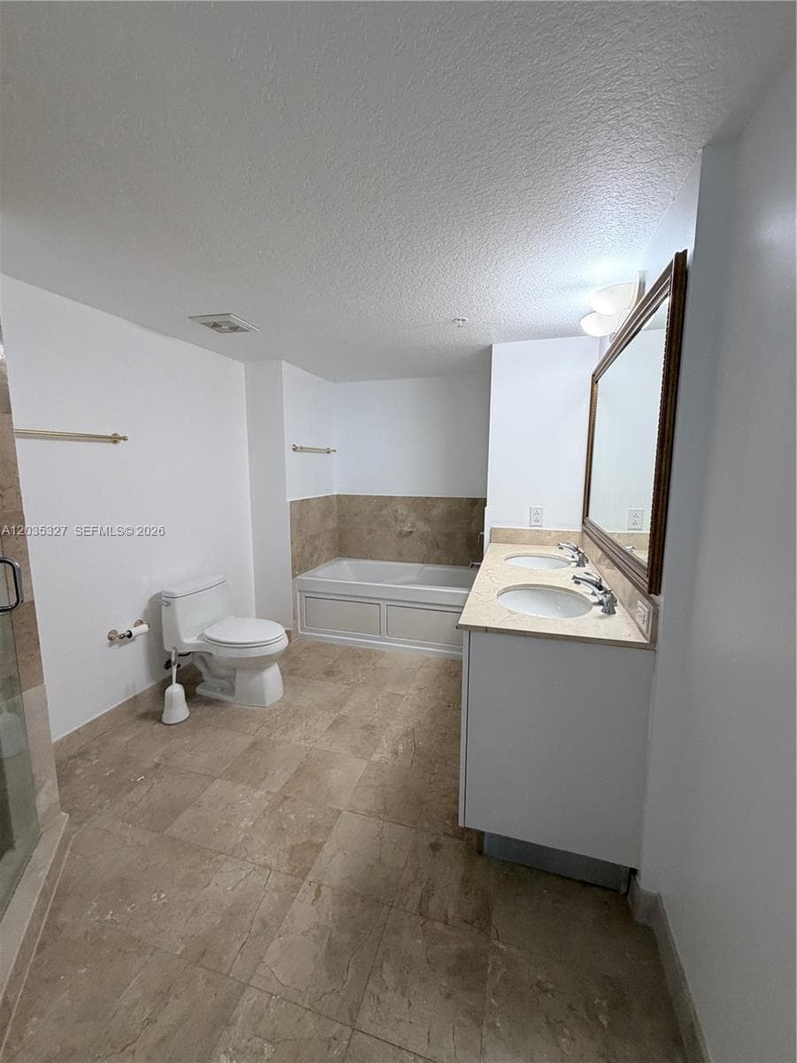 1800 N Bayshore Dr 3511 photo 5