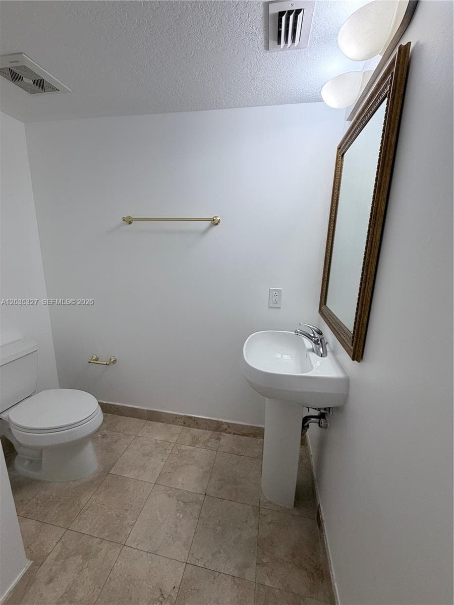 1800 N Bayshore Dr 3511 photo 8