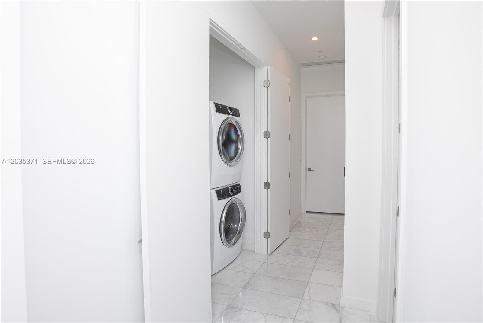 2821 S Bayshore Dr 20D photo 7