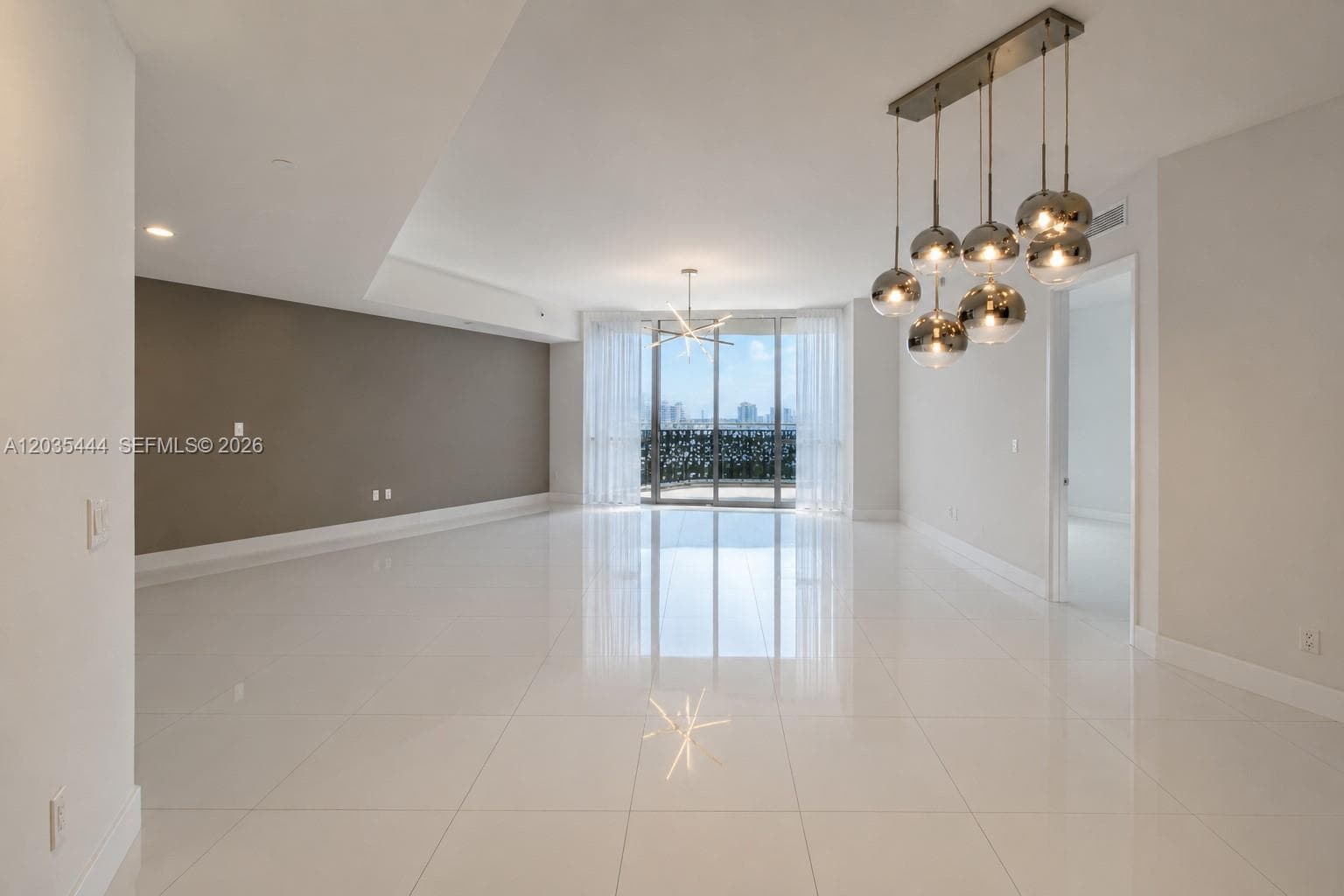 15901 Collins Ave 403 photo 3