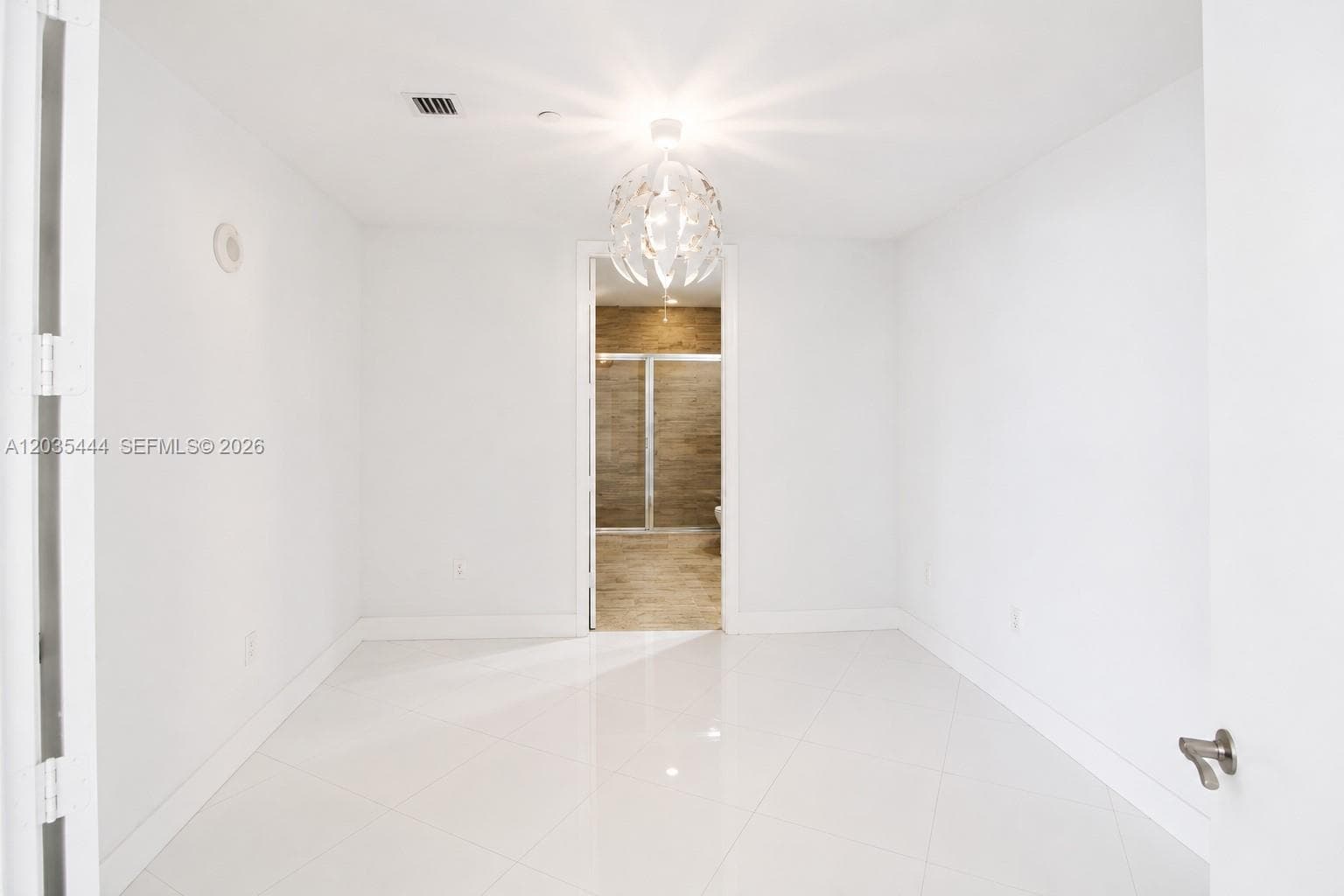 15901 Collins Ave 403 photo 9