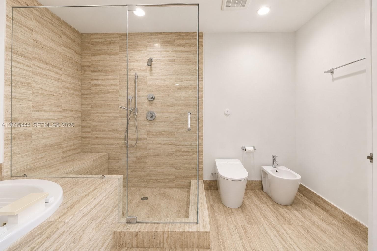 15901 Collins Ave 403 photo 14