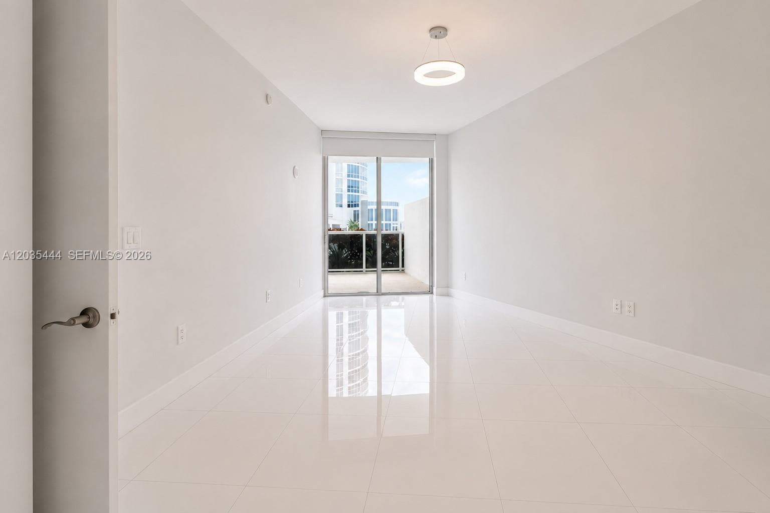 15901 Collins Ave 403 photo 8