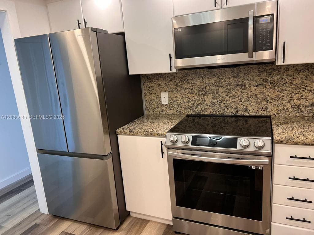 3800 S Ocean Dr 1808 photo 19