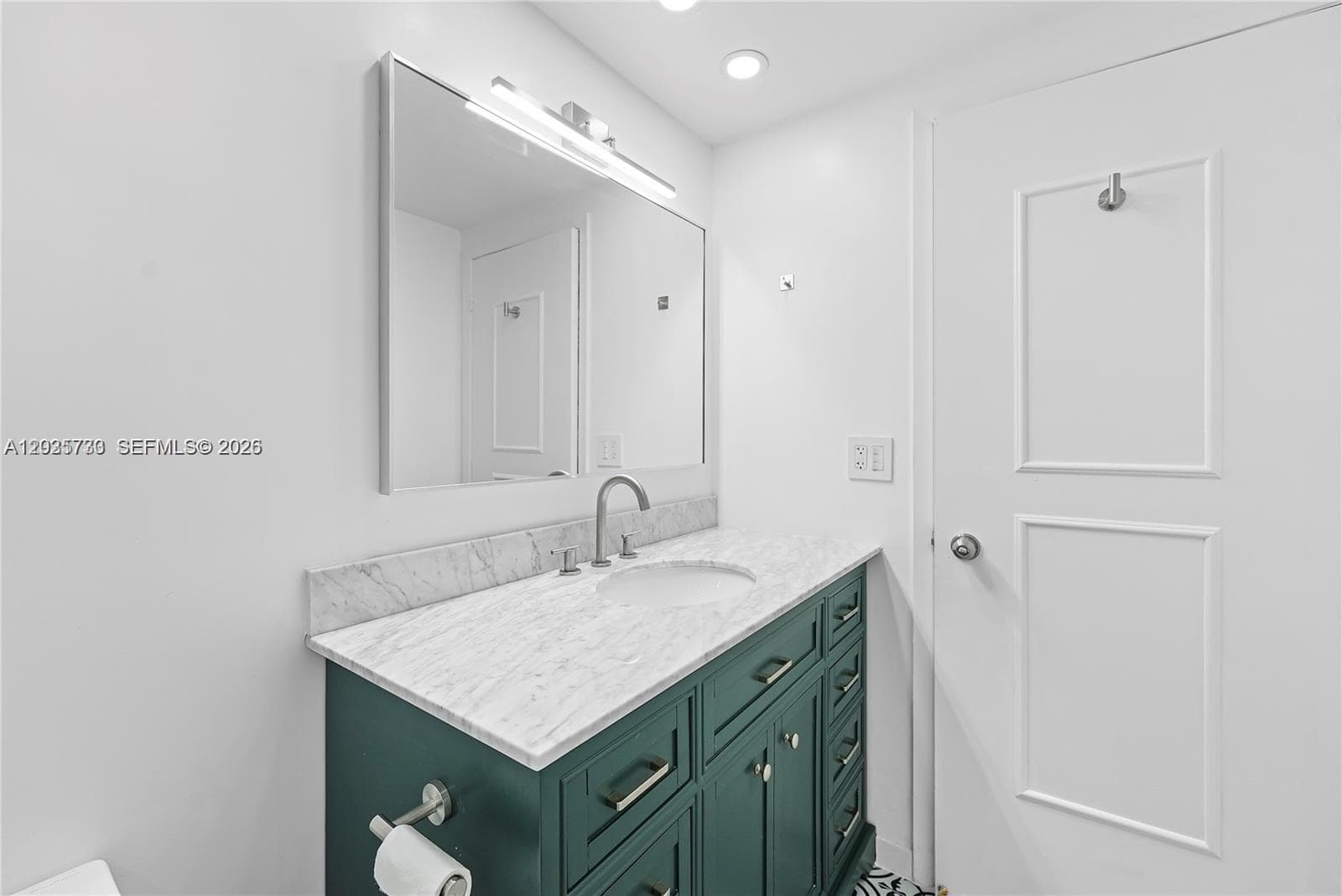 2500 Parkview Dr 1503 photo 14