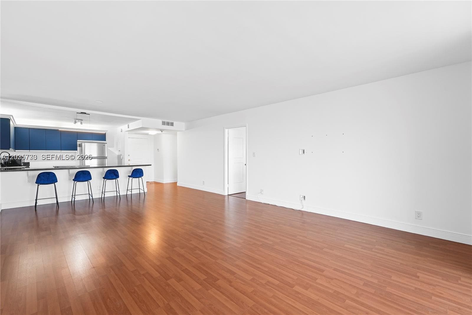 2500 Parkview Dr 1503 photo 8