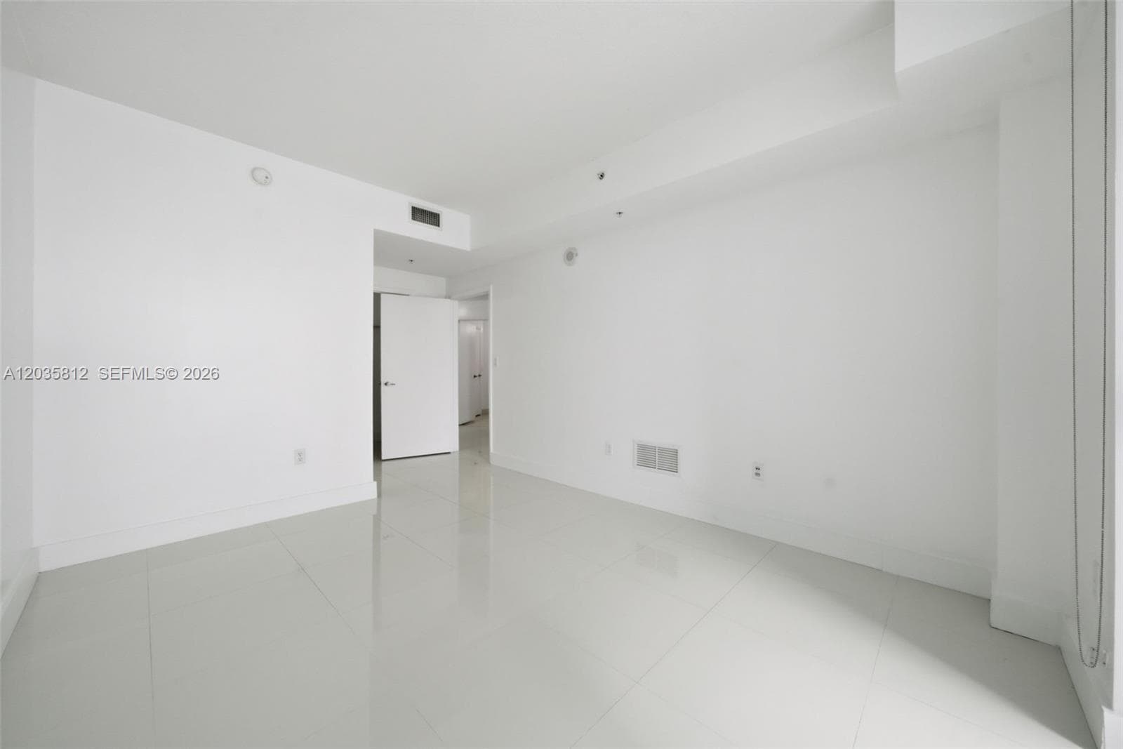 1900 N Bayshore Dr 2207 photo 6
