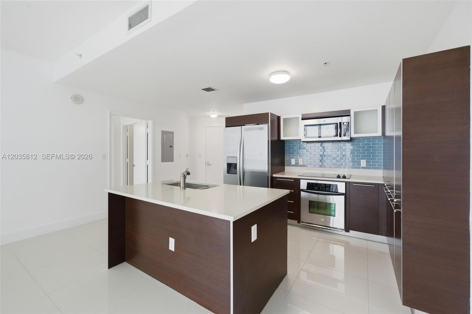1900 N Bayshore Dr 2207 photo 1