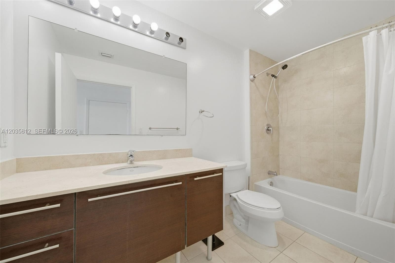 1900 N Bayshore Dr 2207 photo 8