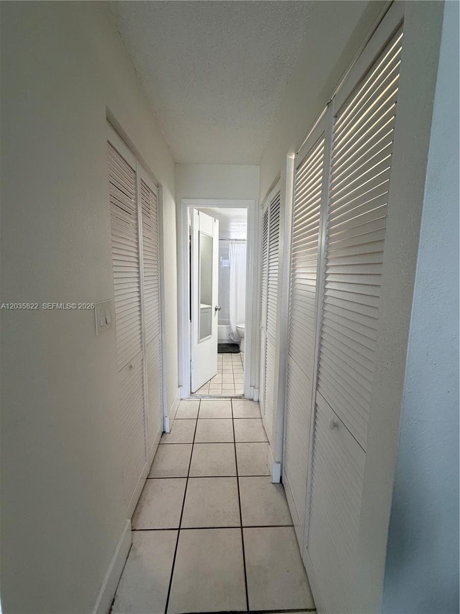 2903 N Miami Beach Blvd 406 photo 17