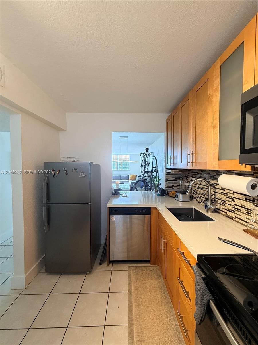2903 N Miami Beach Blvd 406 photo 10