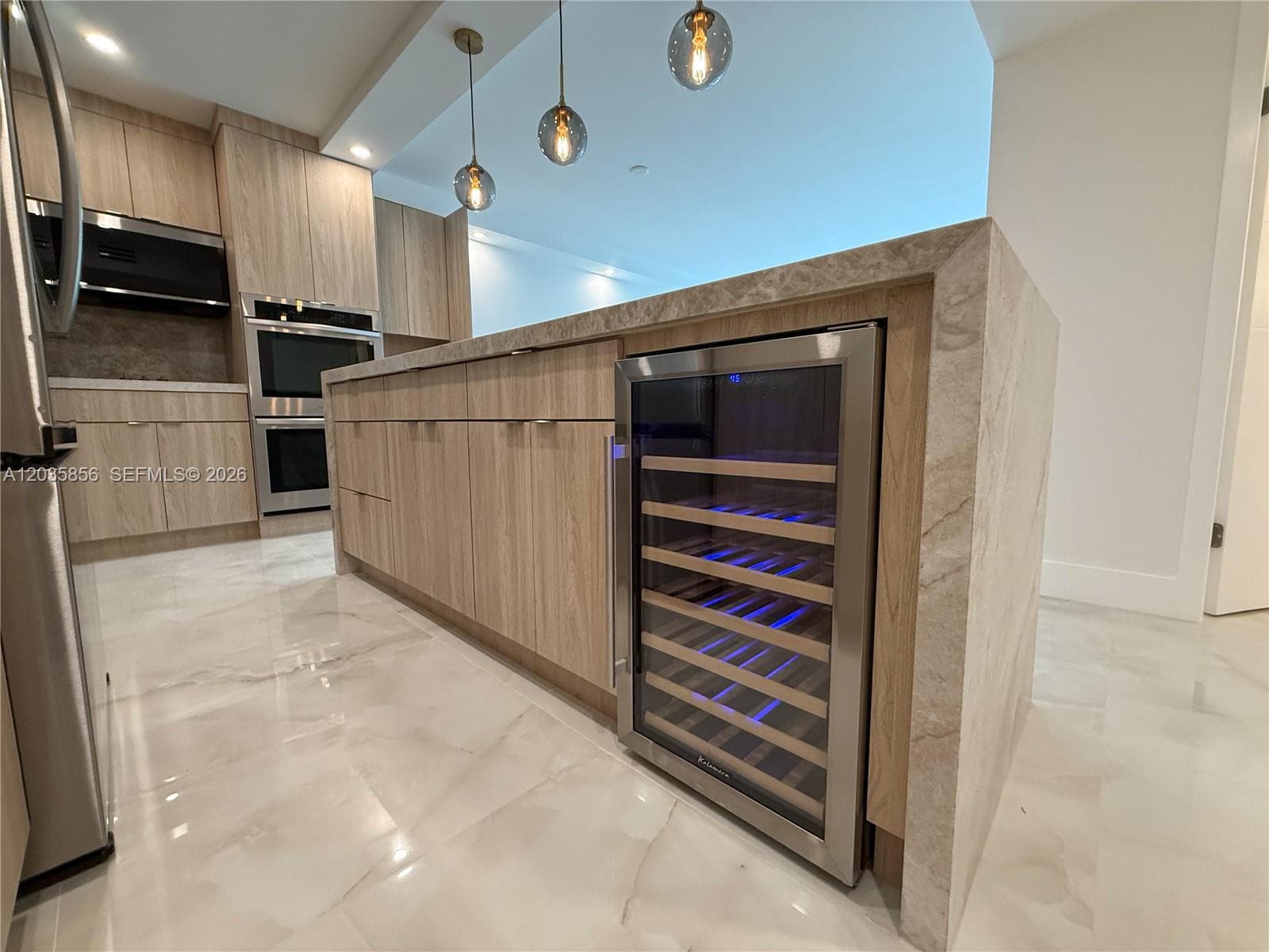 19390 Collins Ave 224 photo 5
