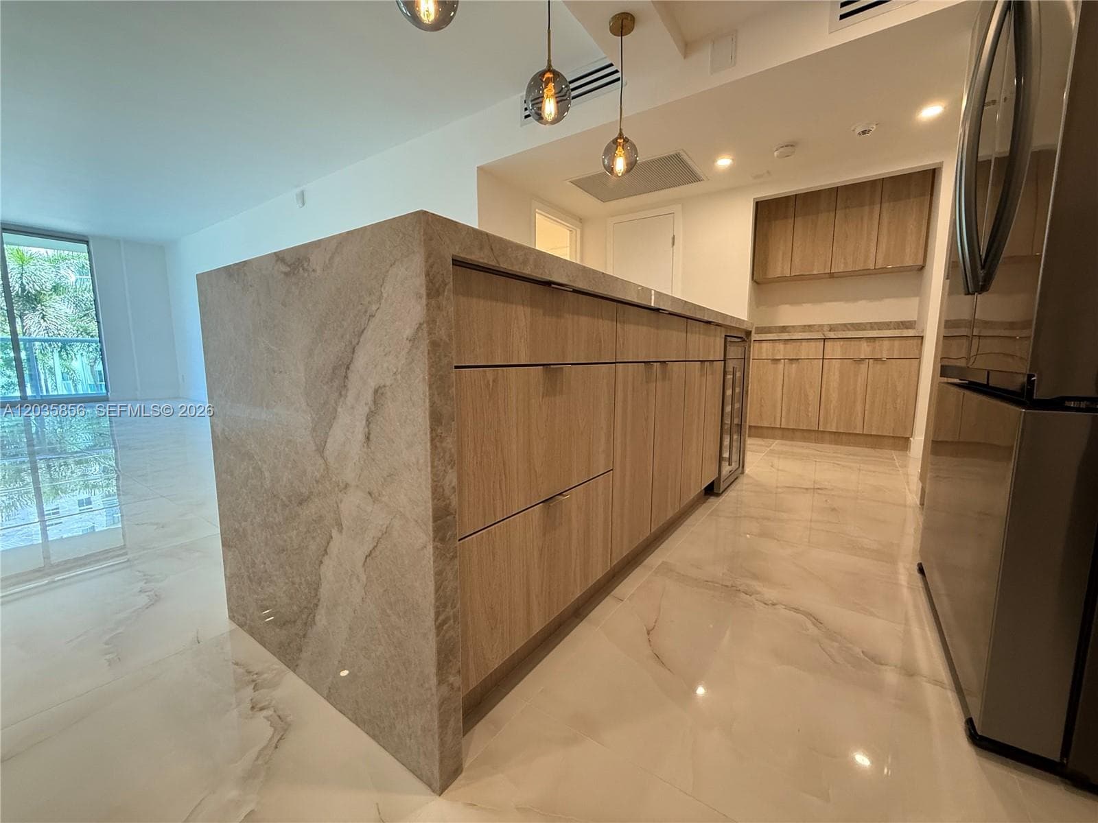 19390 Collins Ave 224 photo 9