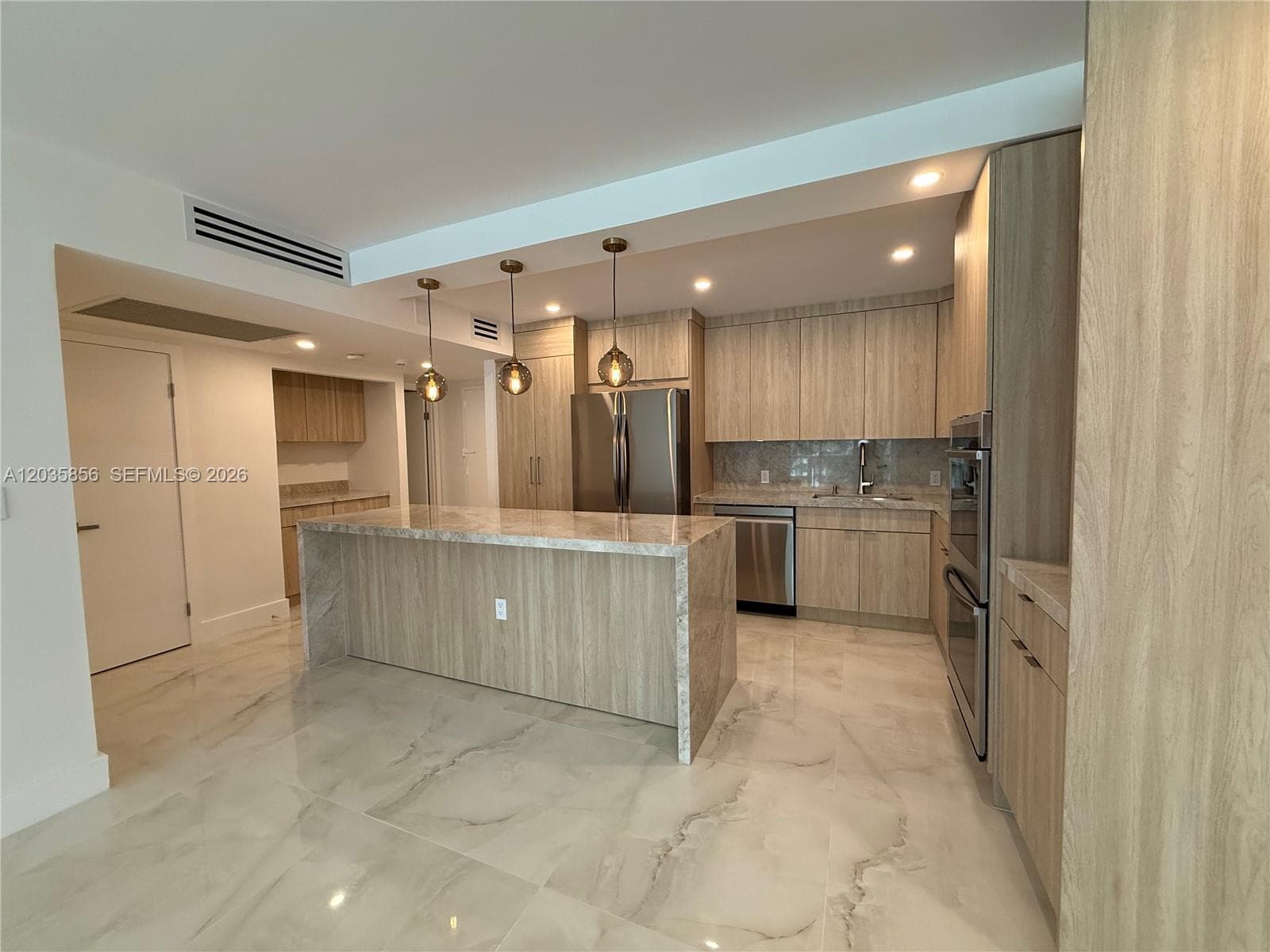 19390 Collins Ave 224 photo 10