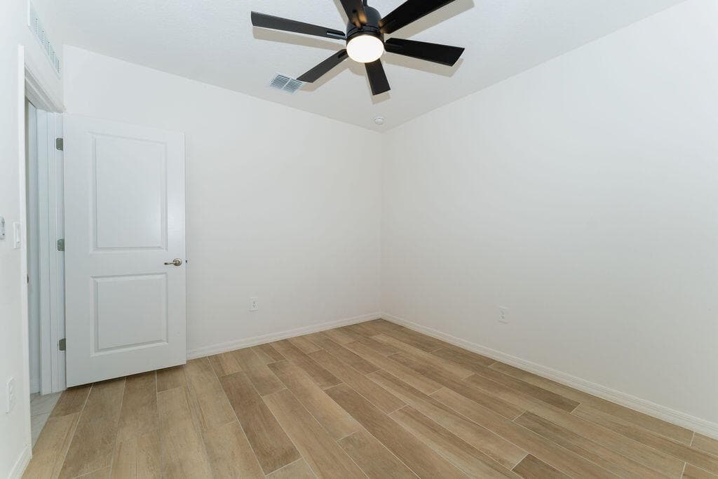 138 SW Carter Avenue photo 25