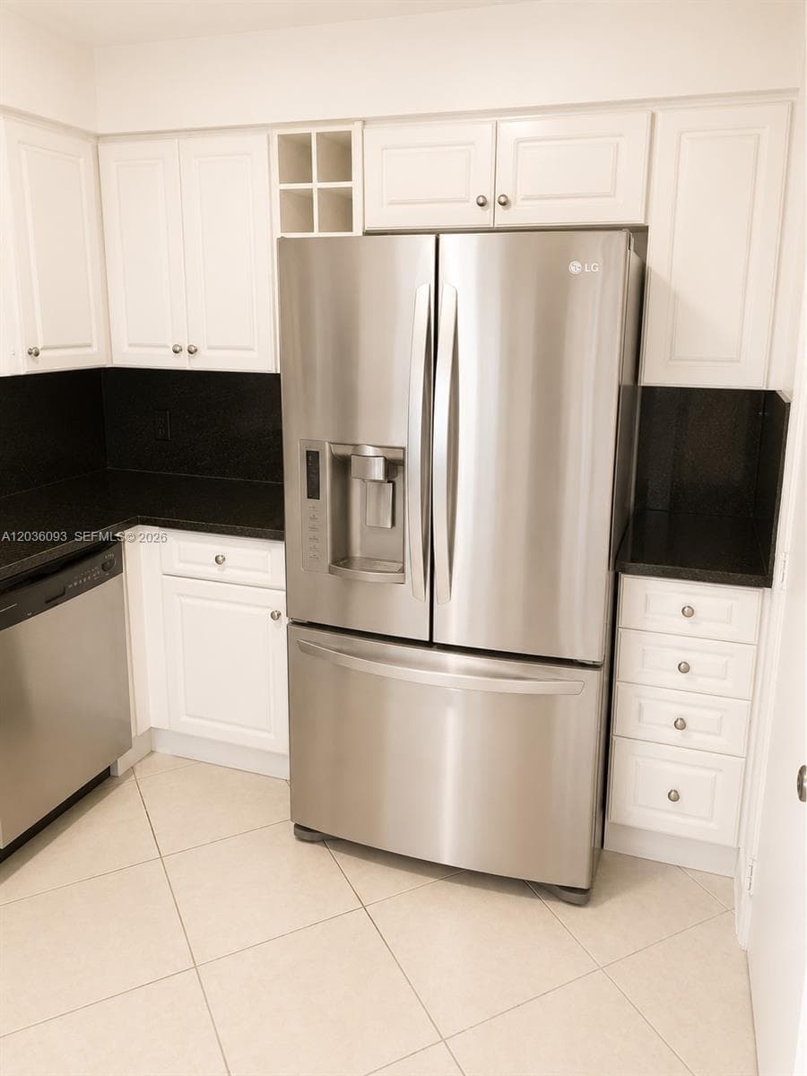 6770 Indian Creek Dr 7P photo 6