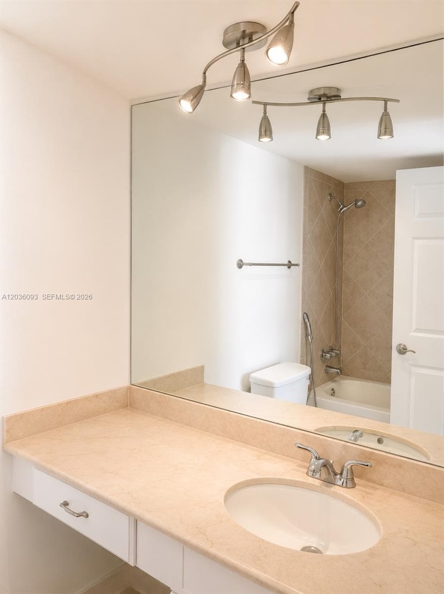6770 Indian Creek Dr 7P photo 9