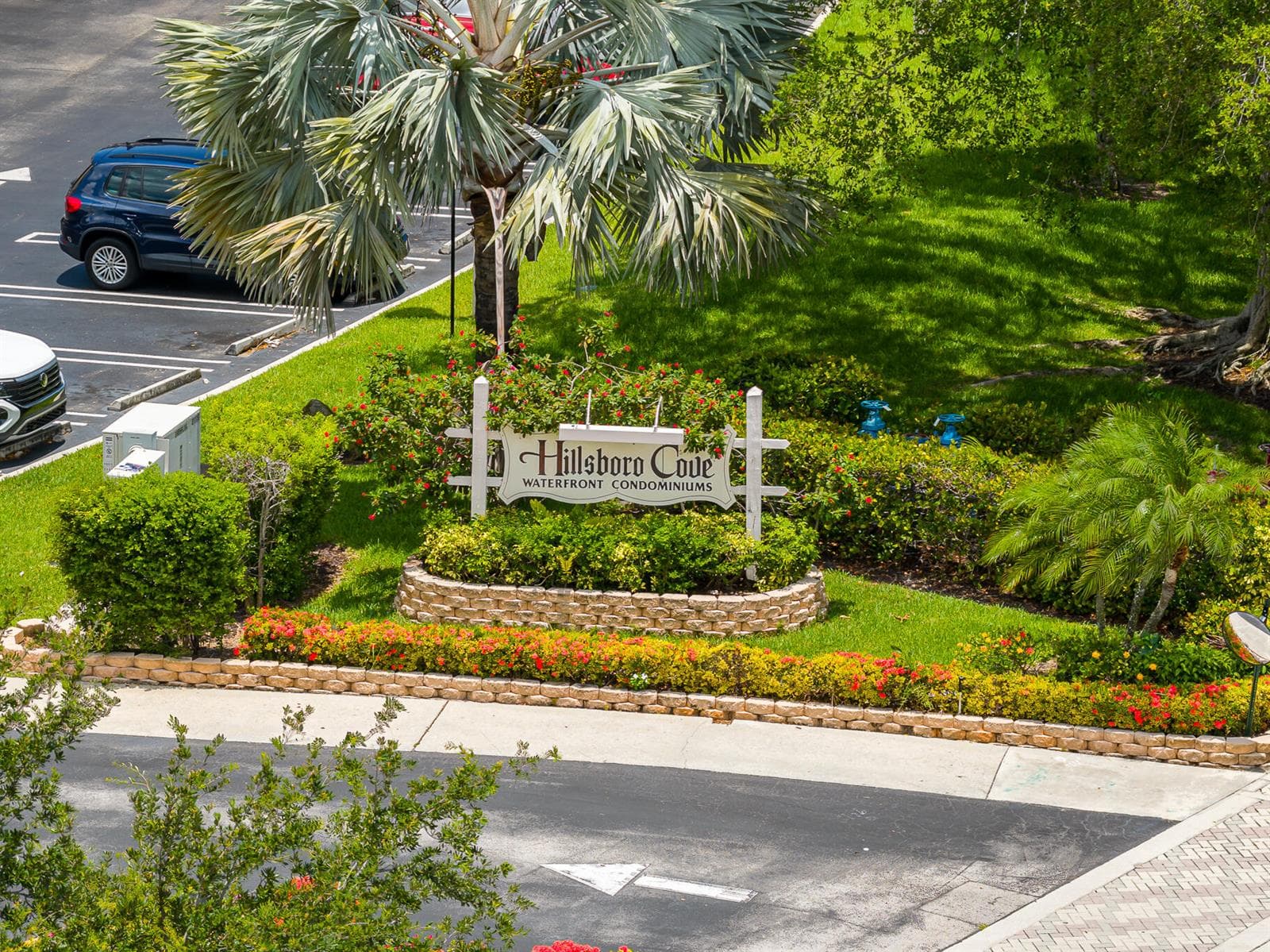 1319 E Hillsboro Boulevard 208 photo 24