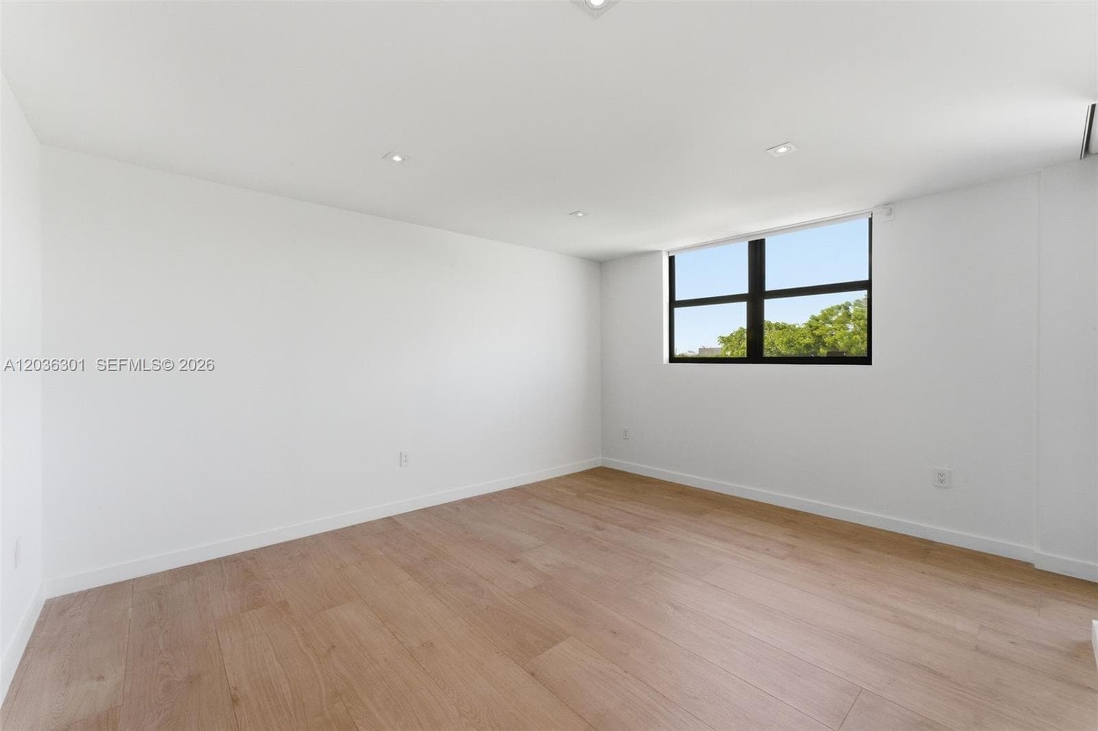 801 N Venetian Dr 308 photo 19