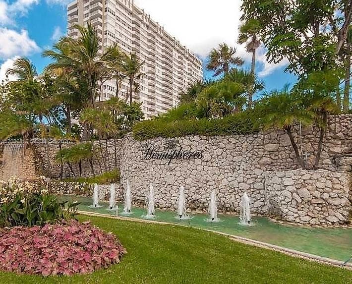 1980 S Ocean Dr 8D photo 2