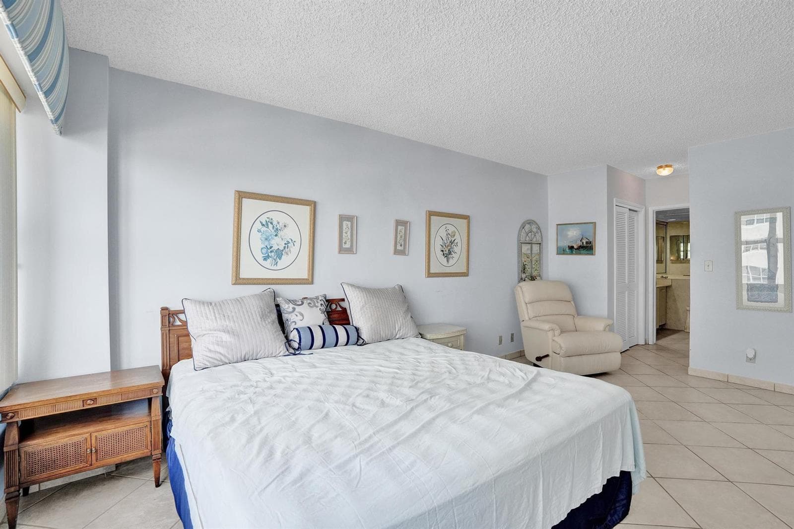 4010 Galt Ocean Drive 310 photo 23
