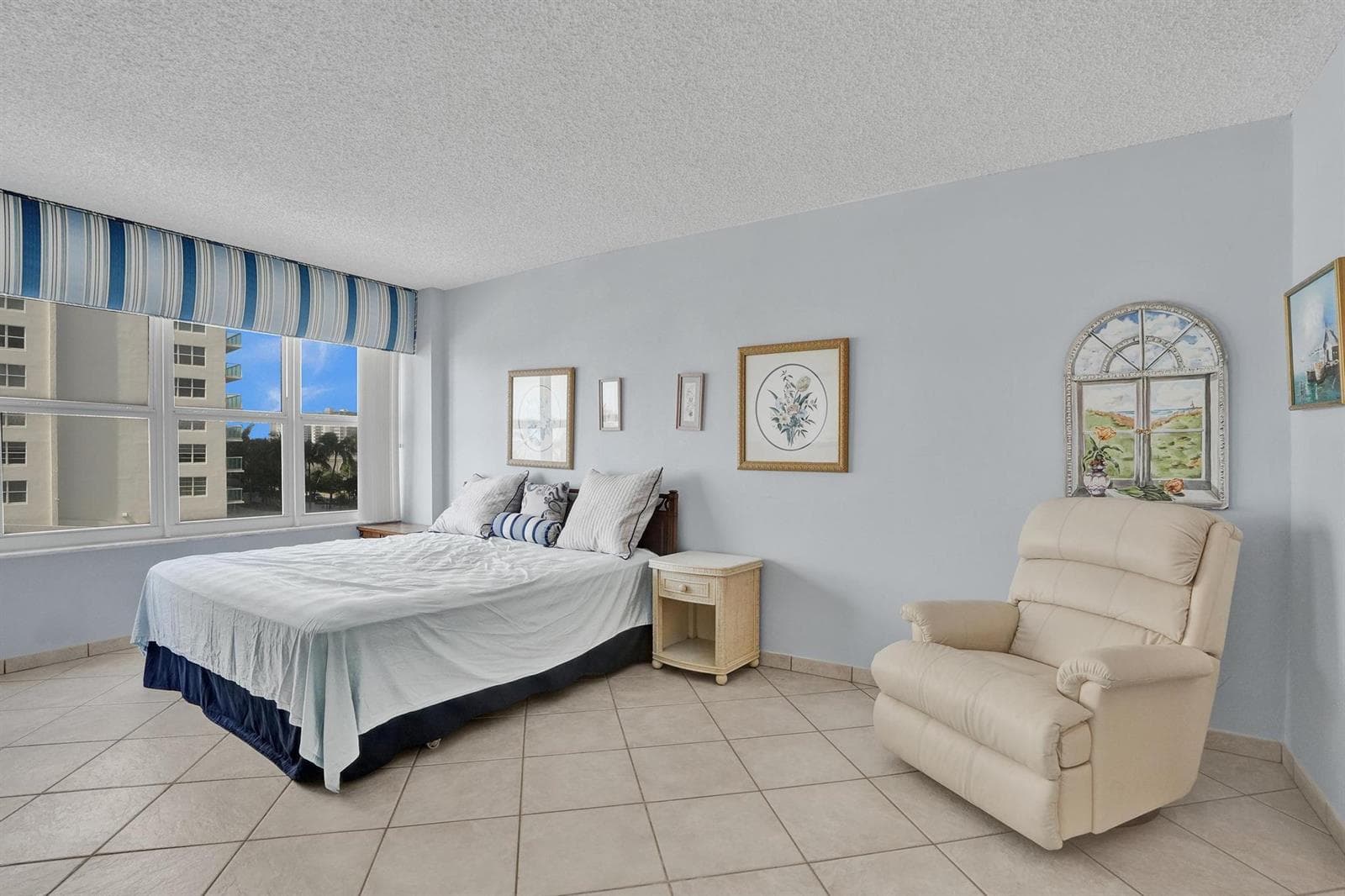 4010 Galt Ocean Drive 310 photo 20