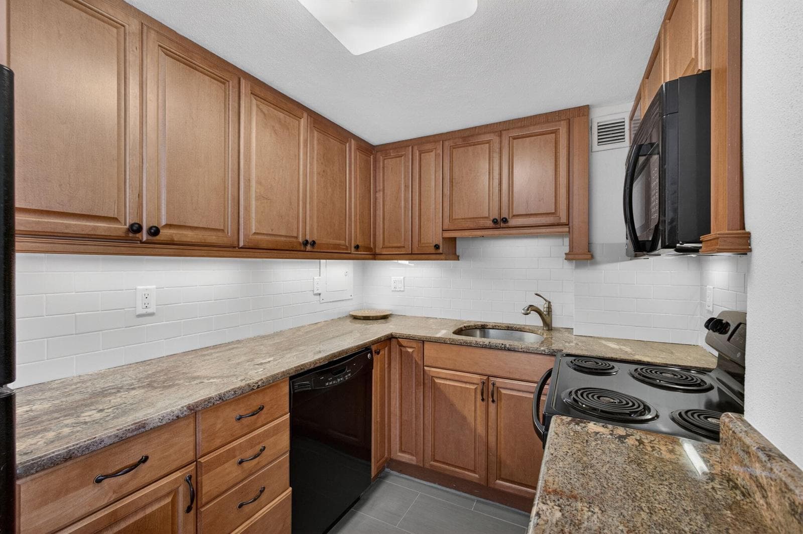 2800 N Flagler Drive 202 photo 6