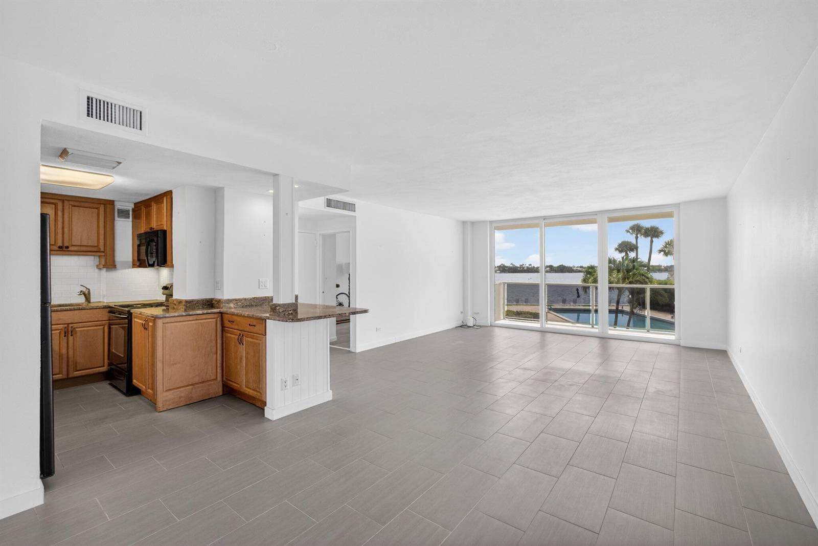 2800 N Flagler Drive 202 photo 13